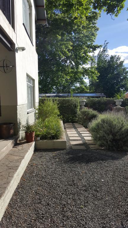 Olive Manor Guest House Newcastle Bagian luar foto