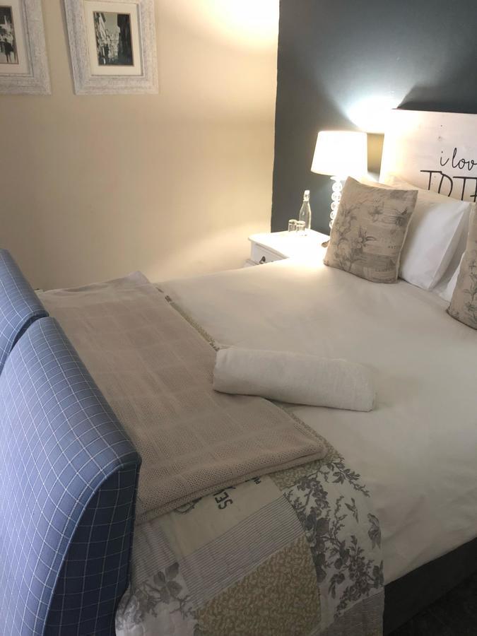 Olive Manor Guest House Newcastle Bagian luar foto